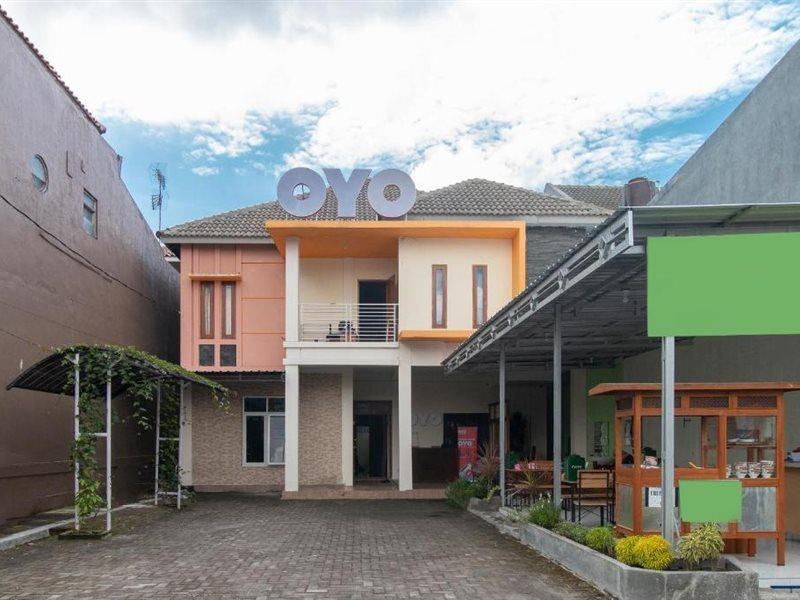 OYO 700 Griya Hanum Syariah Kejayan Bagian luar foto