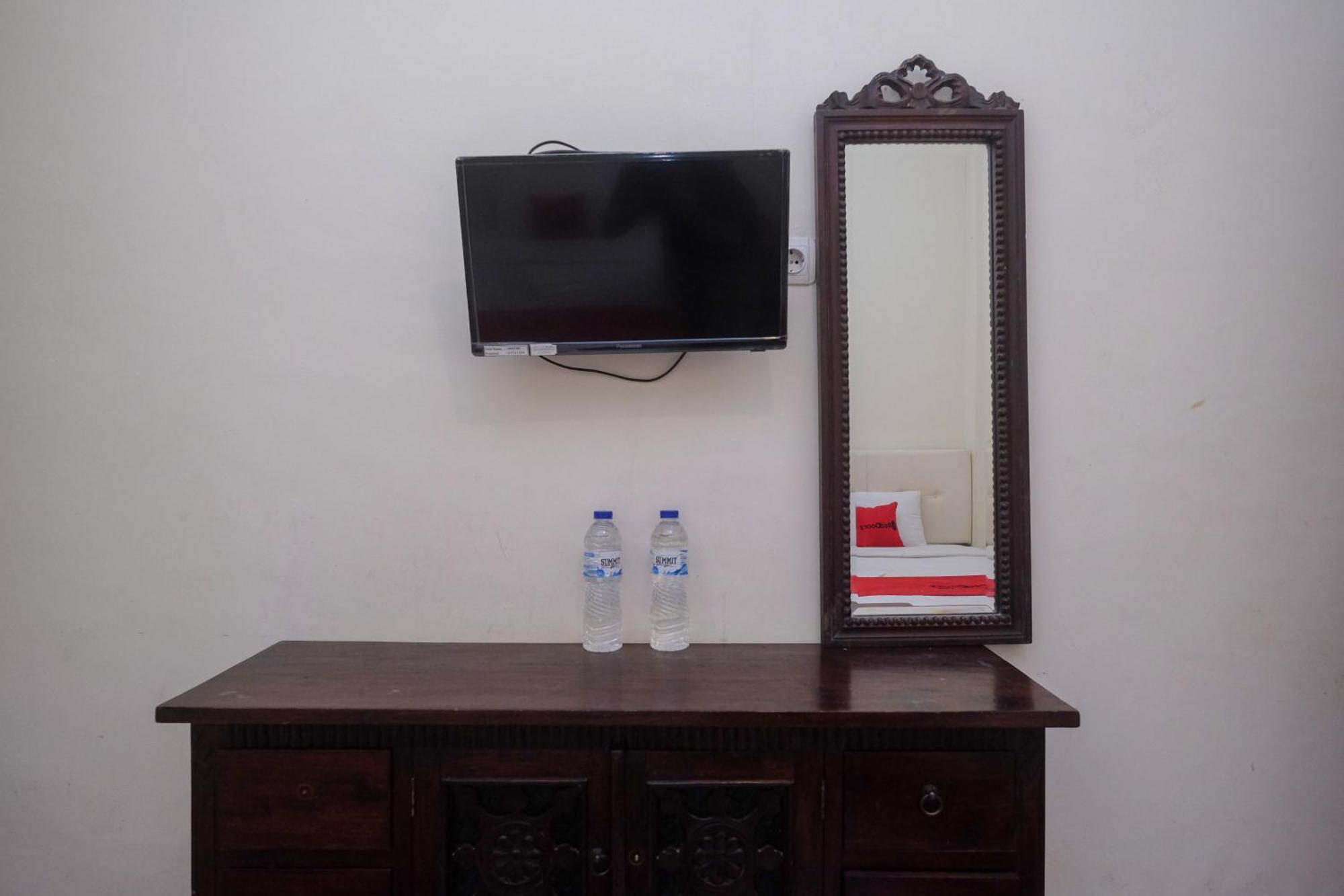 OYO 700 Griya Hanum Syariah Kejayan Bagian luar foto