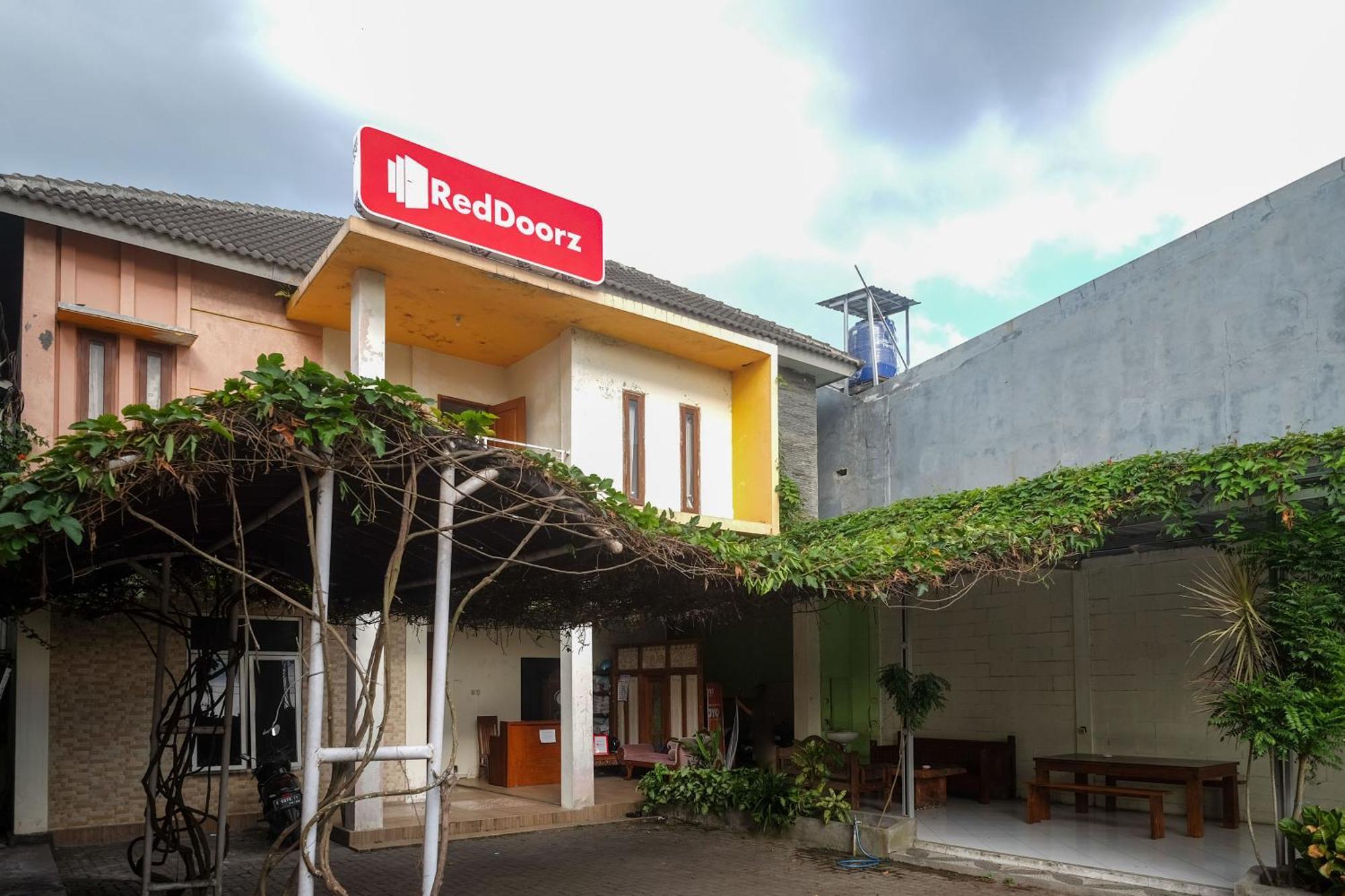 OYO 700 Griya Hanum Syariah Kejayan Bagian luar foto